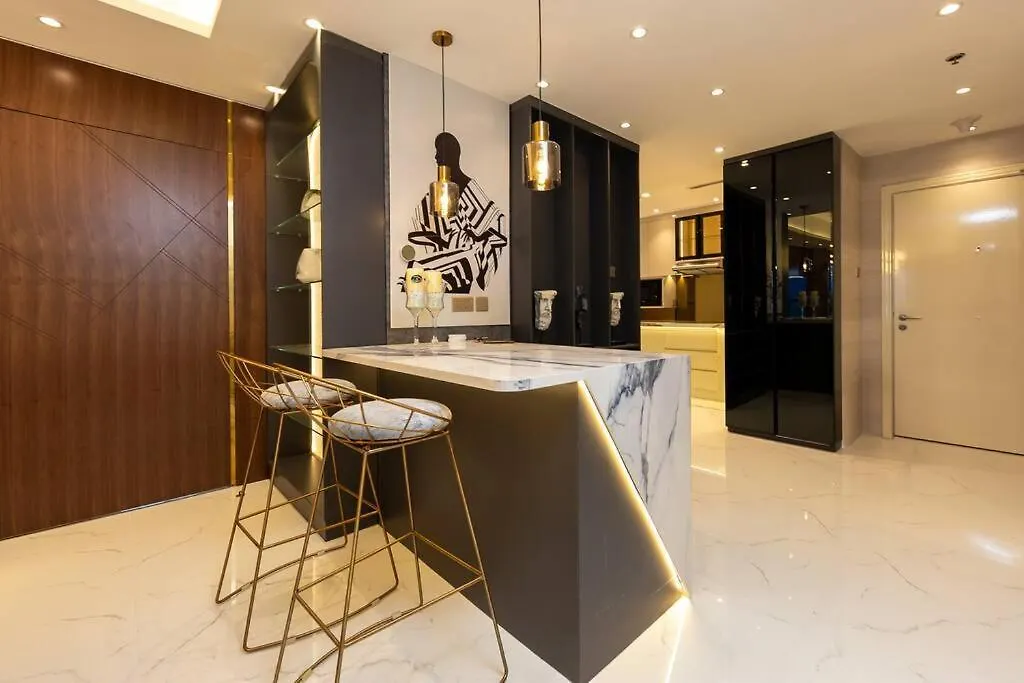 Unique Fully Renovated 2Br+Study On Marina Apartment Dubai
