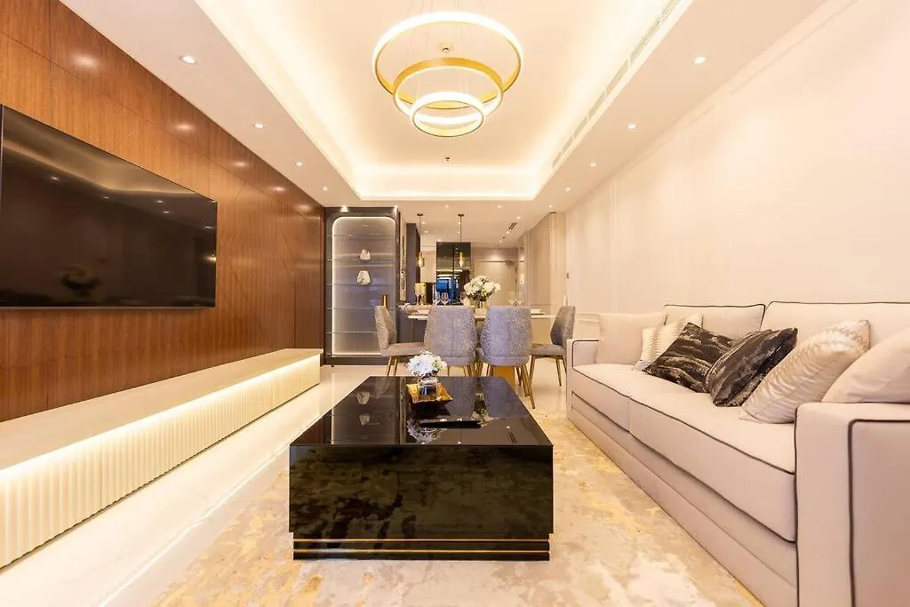 Unique Fully Renovated 2Br+Study On Marina Apartment Dubai