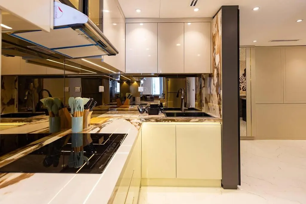 Unique Fully Renovated 2Br+Study On Marina Apartment Dubai United Arab Emirates