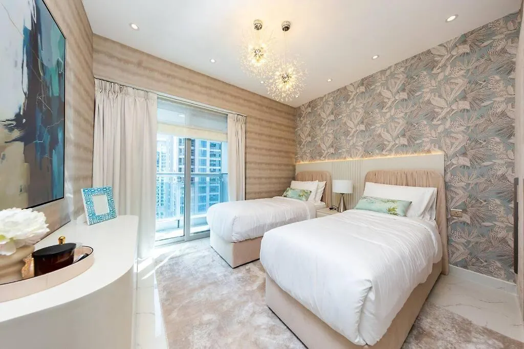 Unique Fully Renovated 2Br+Study On Marina Apartment Dubai 0*,