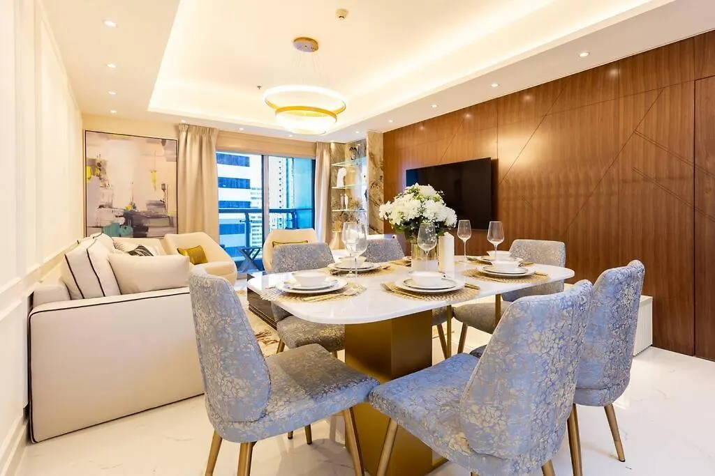 Unique Fully Renovated 2Br+Study On Marina Apartment Dubai